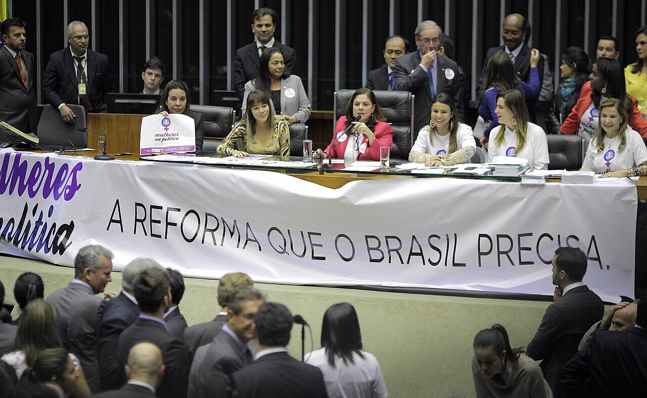 Deputado do PT quer que corretoras travem saques de bitcoin para sites de apostas irregulares em até 72 horas após notificação de autoridades