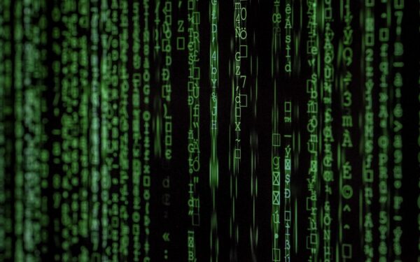 Monero dispara 33% após US$ 120 milhões passarem por possível rota de lavagem onchain