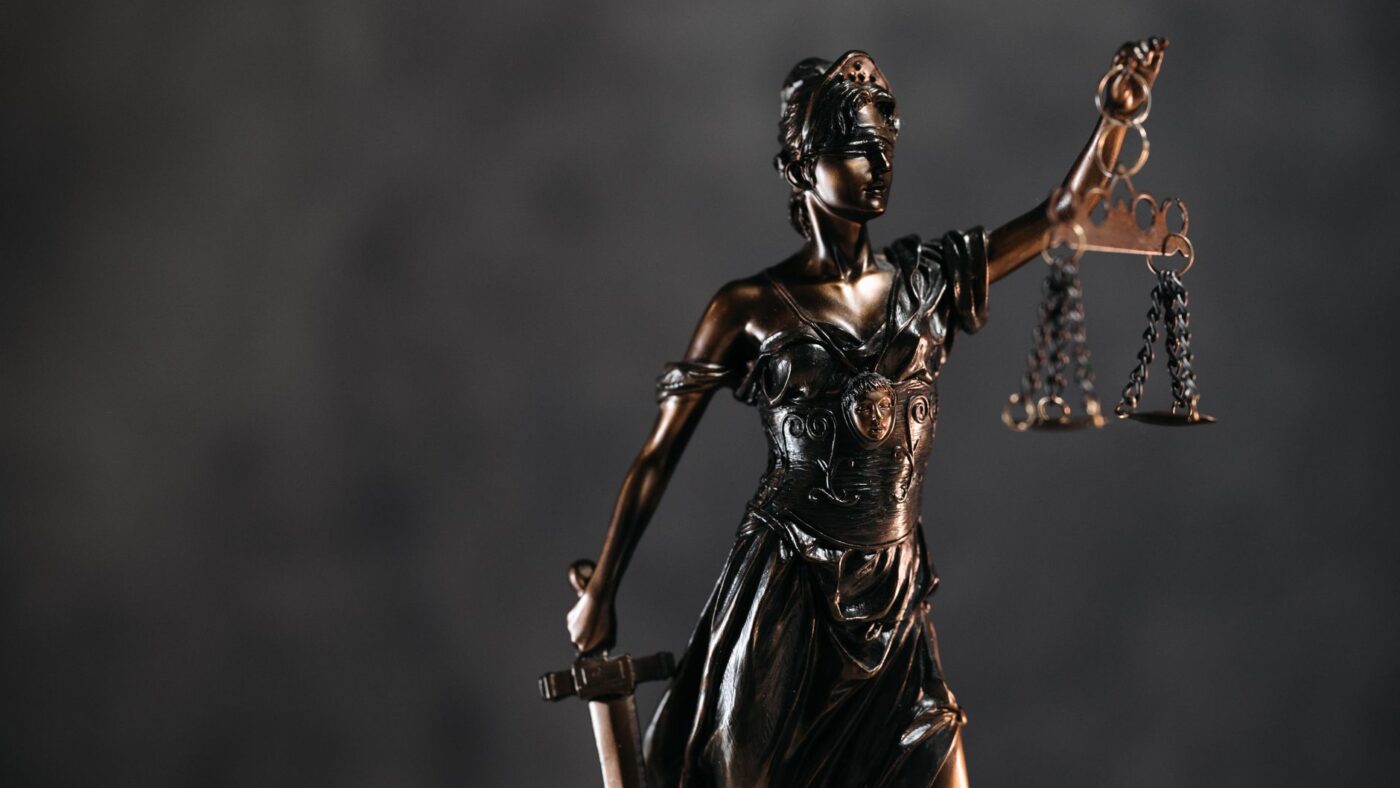 Justiça manda Circle e Tether bloquear R$ 500 mil de brasileiro vítima de golpe, sob pena de multa diária