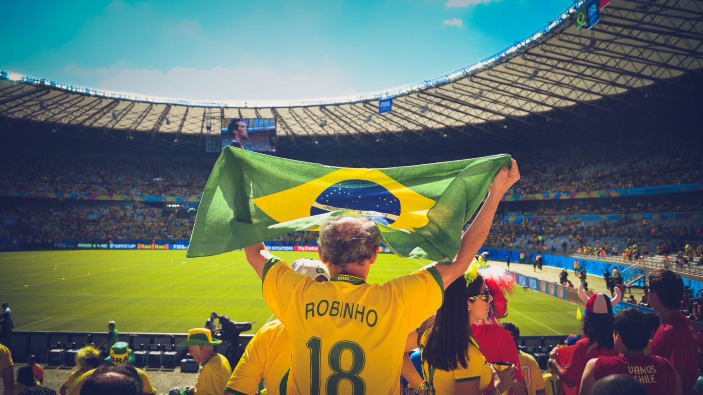 Volume da Kalshi e Polymarket disparam para US$ 45 bilhões com apostas sobre Copa do Mundo