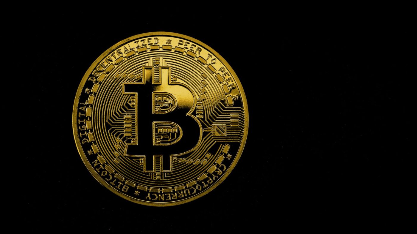 Bitcoin hoje: BTC cai 2% após Trump anunciar fim do acordo de paz com o Irã