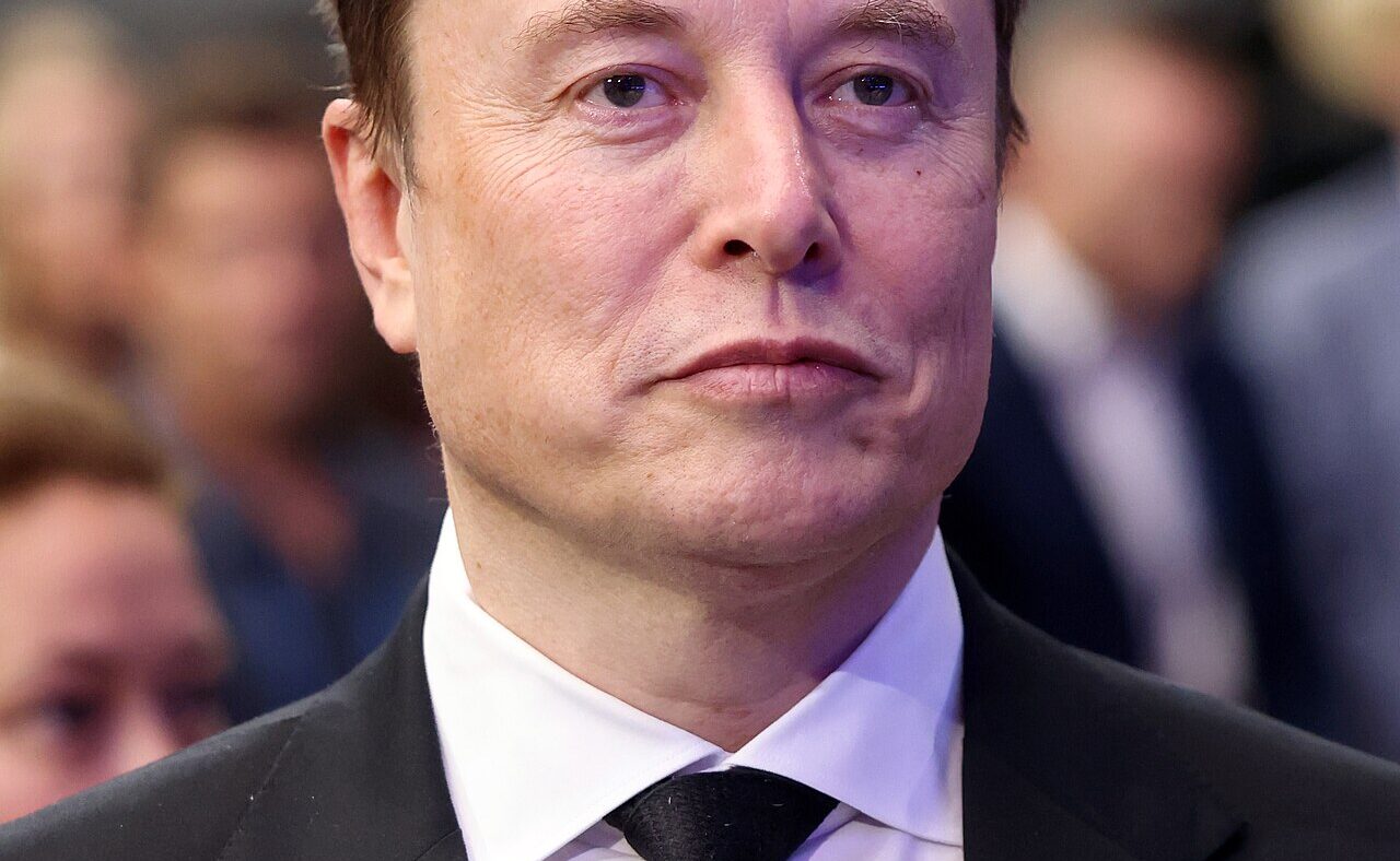 Elon Musk e inteligência artificial: bilionário alerta que humanos podem perder o controle da IA