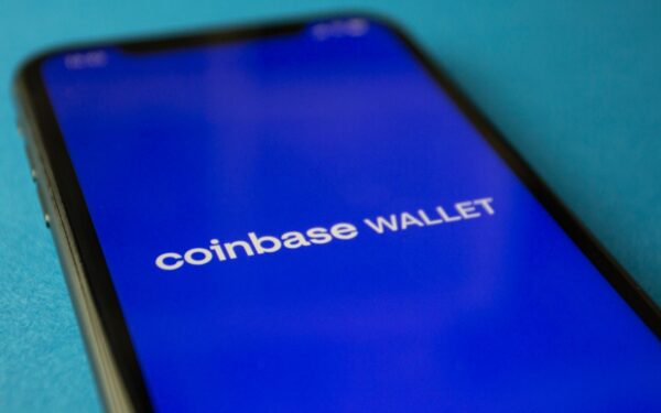 Binance e OKX: usuários podem pagar multas de US$ 1.900 no Vietnã | Asia Express