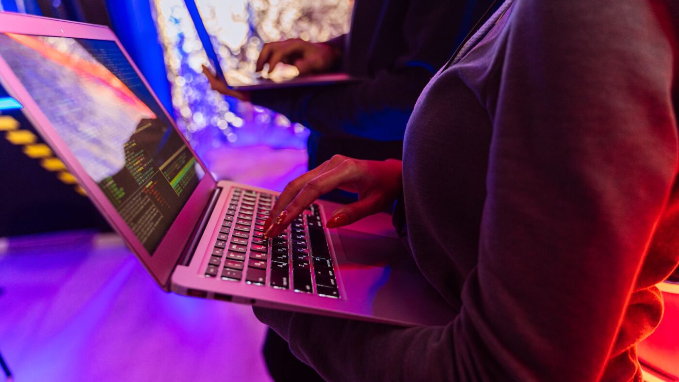 Hackers roubam US$ 31,6 milhões em 2 ataques a bridges cripto em apenas 7 horas