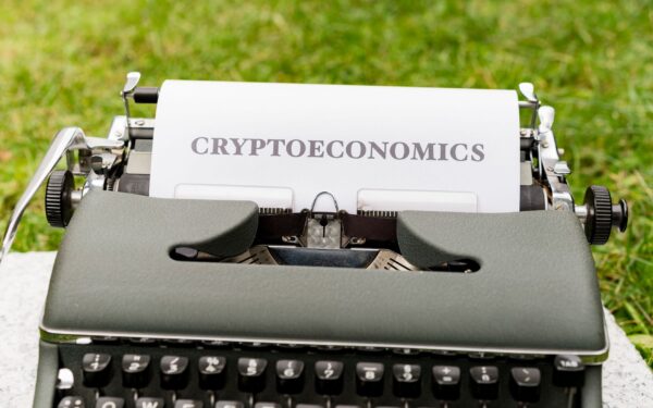 Por que o novo ETF cripto da Hashdex fica com 100% dos rendimentos iniciais de staking e 40% do restante