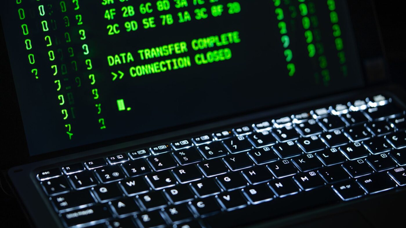 Contrato comprometido permitiu hackers cunharem 5,2 milhões de stablecoins WEMIX e forçou congelamento total da rede