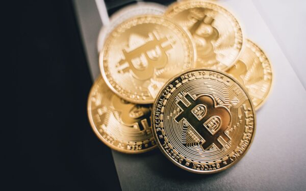 Filho de Trump vira piada na internet após postagem sobre preço do Ethereum em relação ao Bitcoin