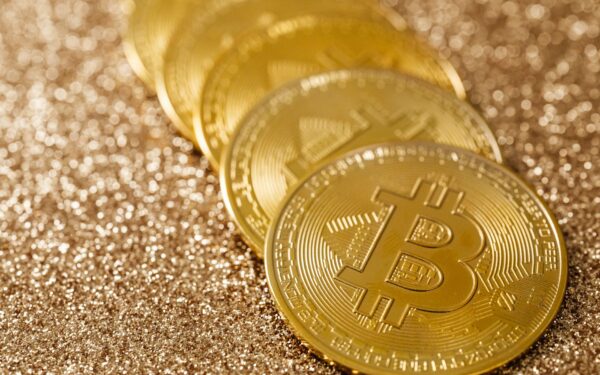 Minerador ganha R$ 1 milhão em Bitcoin usando equipamento caseiro