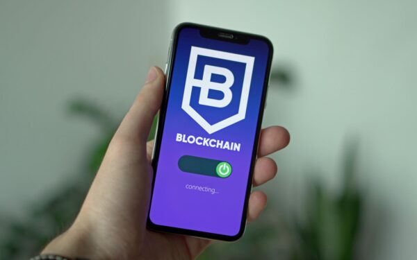 Novo ataque DeFi rouba US$ 18 milhões de plataforma de derivativos Ostium