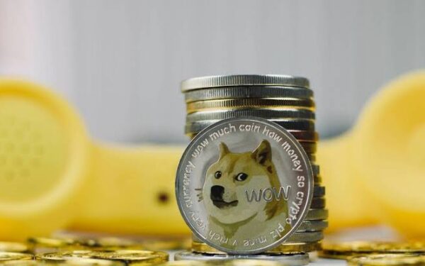 Dogecoin Mira Média Móvel Técnica Chave Após Números de Inflação Mais Brandos