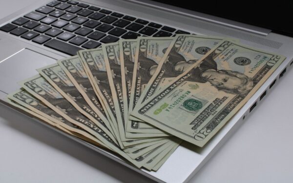 Ostium sofre ataque e perde US$ 18 milhões em exploit severo de oracle
