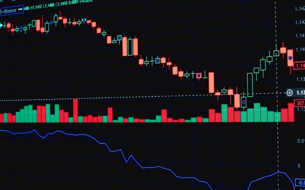 Entradas em ETFs de Bitcoin disparam após hack da Coldcard, mas relação não é clara, diz analista da Bloomberg