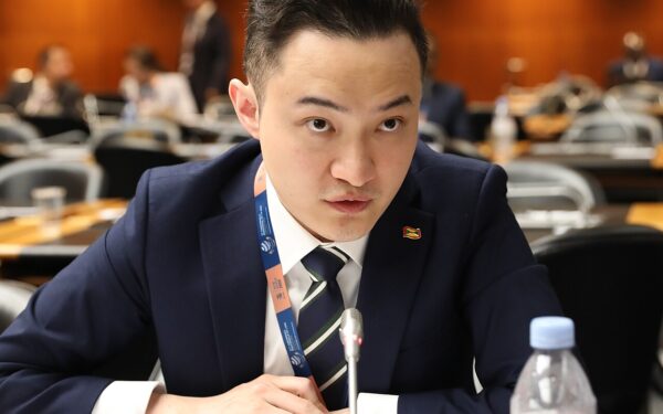 Justin Sun critica Binance por bloquear transacoes da HTX e gera polemica no mercado cripto