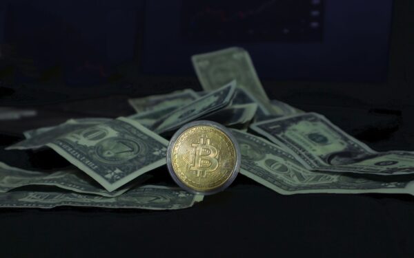 Bitcoin iniciou novo ciclo de alta? Analistas divergem após BTC encostar em US$ 80 mil