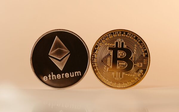 Reação do mercado eleva ativos de ETFs de BTC e ETH em US$ 23 bi