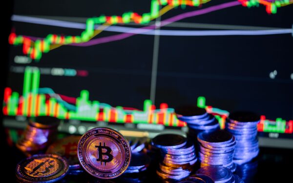 Bitybank fecha as portas e Mercado Bitcoin recebe seus clientes antes da regulação do Banco Central